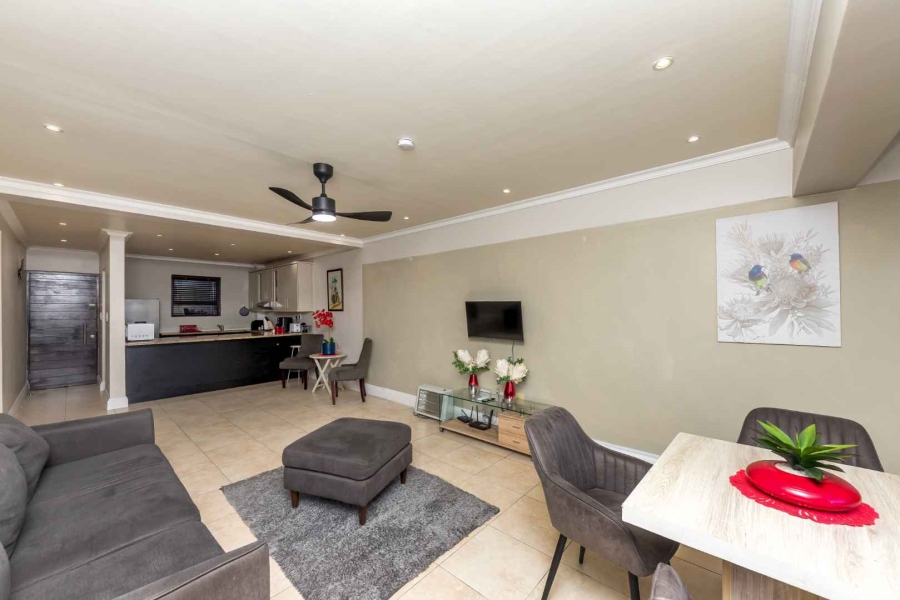 2 Bedroom Property for Sale in Sea Point Western Cape